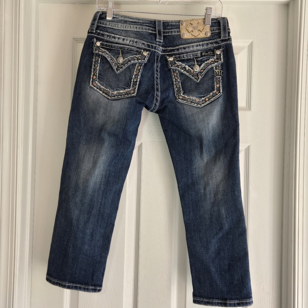 Miss Me Jeans Signature Cuffed Capri Size 28 Y2K Bling Distressed Denim Crop